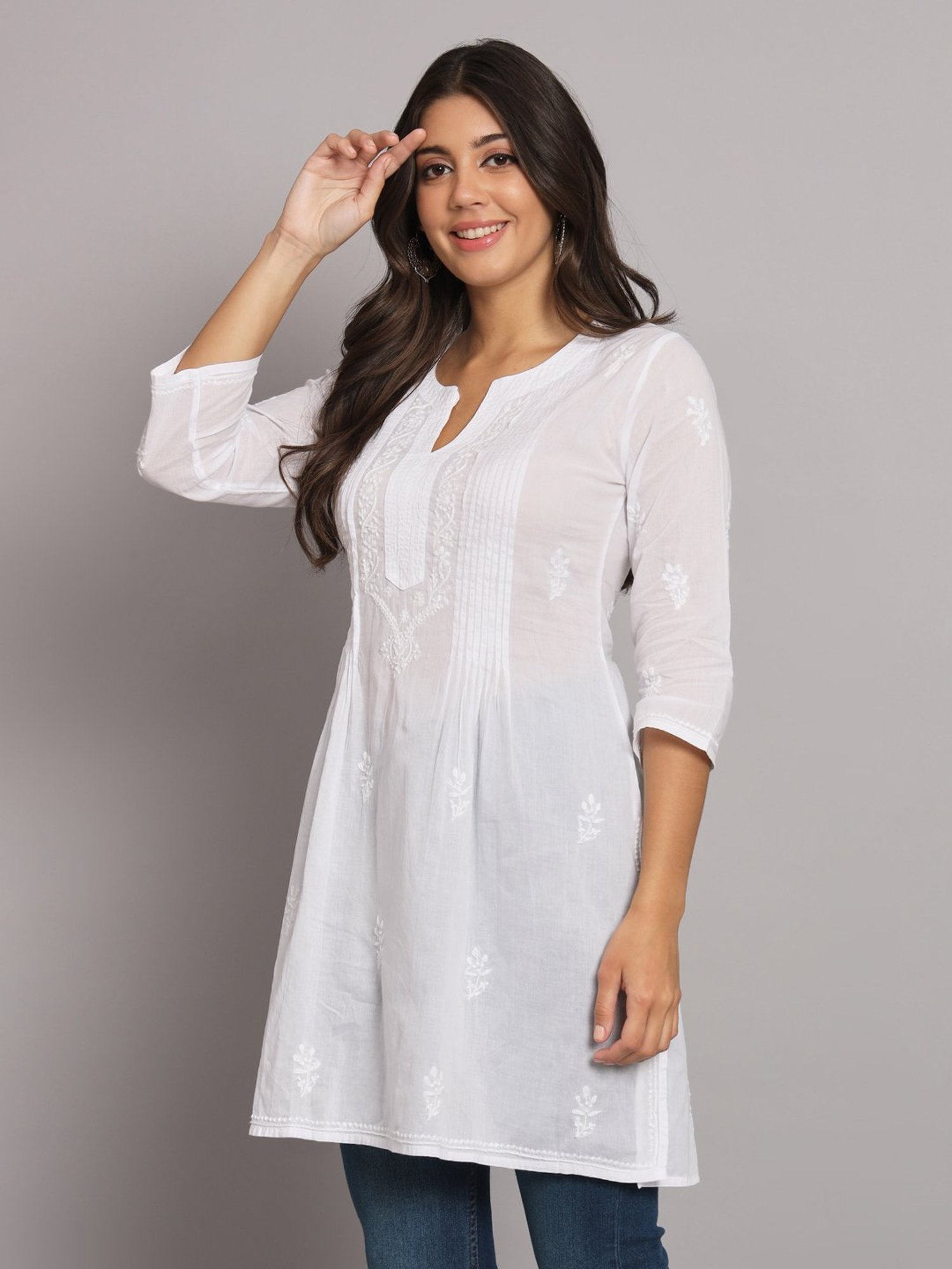 PARAMOUNT CHIKAN White Cotton Lucknowi Chikankari Straight Kurti