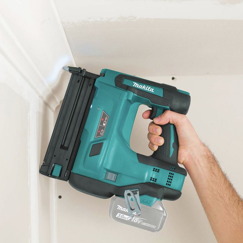 Makita XNB01Z LXT 18V Lithium-Ion 2 in. 18-Gauge Brad Nailer (Tool Only)