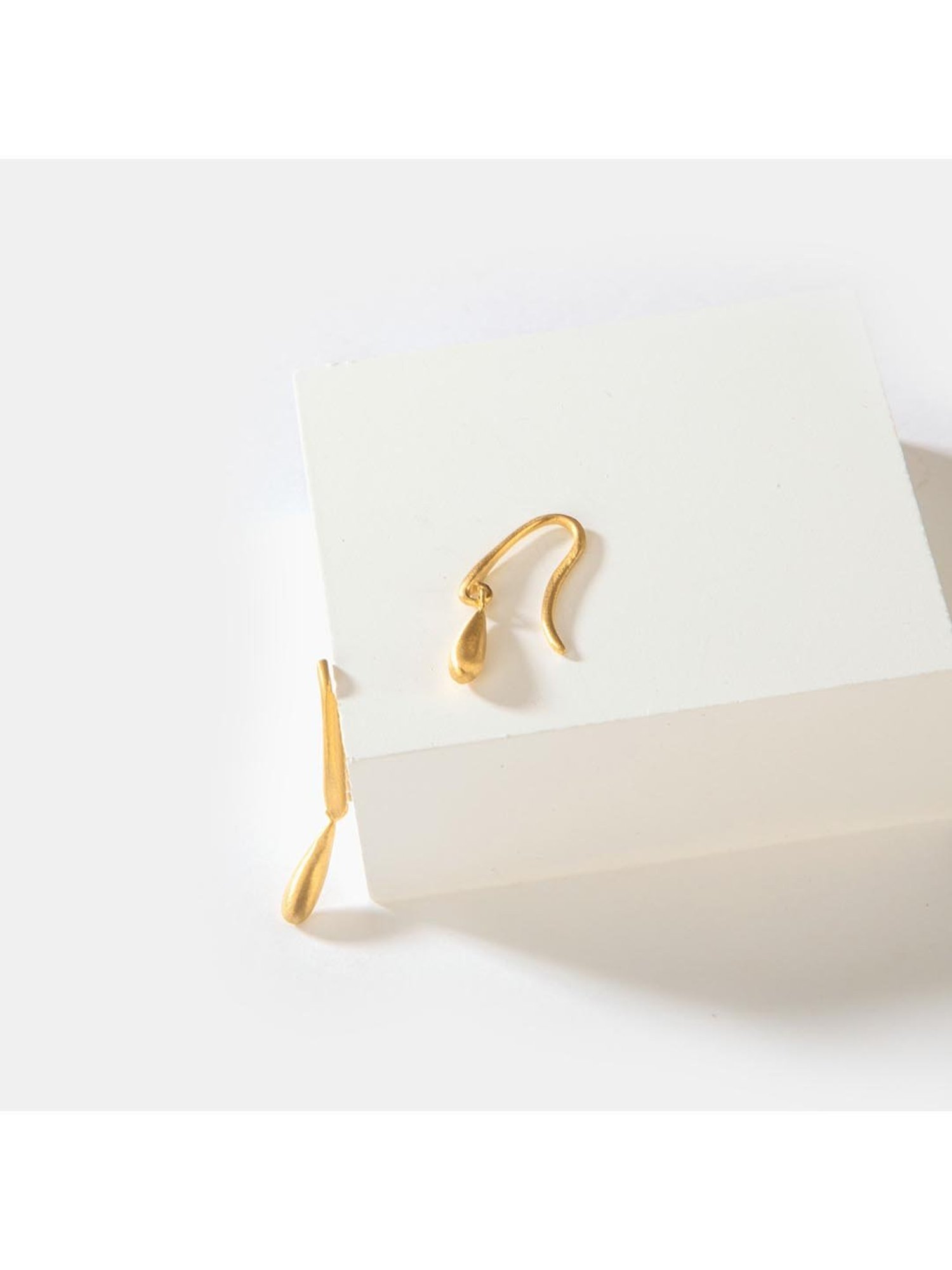 Shaya 92.5 Sterling Silver Just Flow with It Earrings for Women