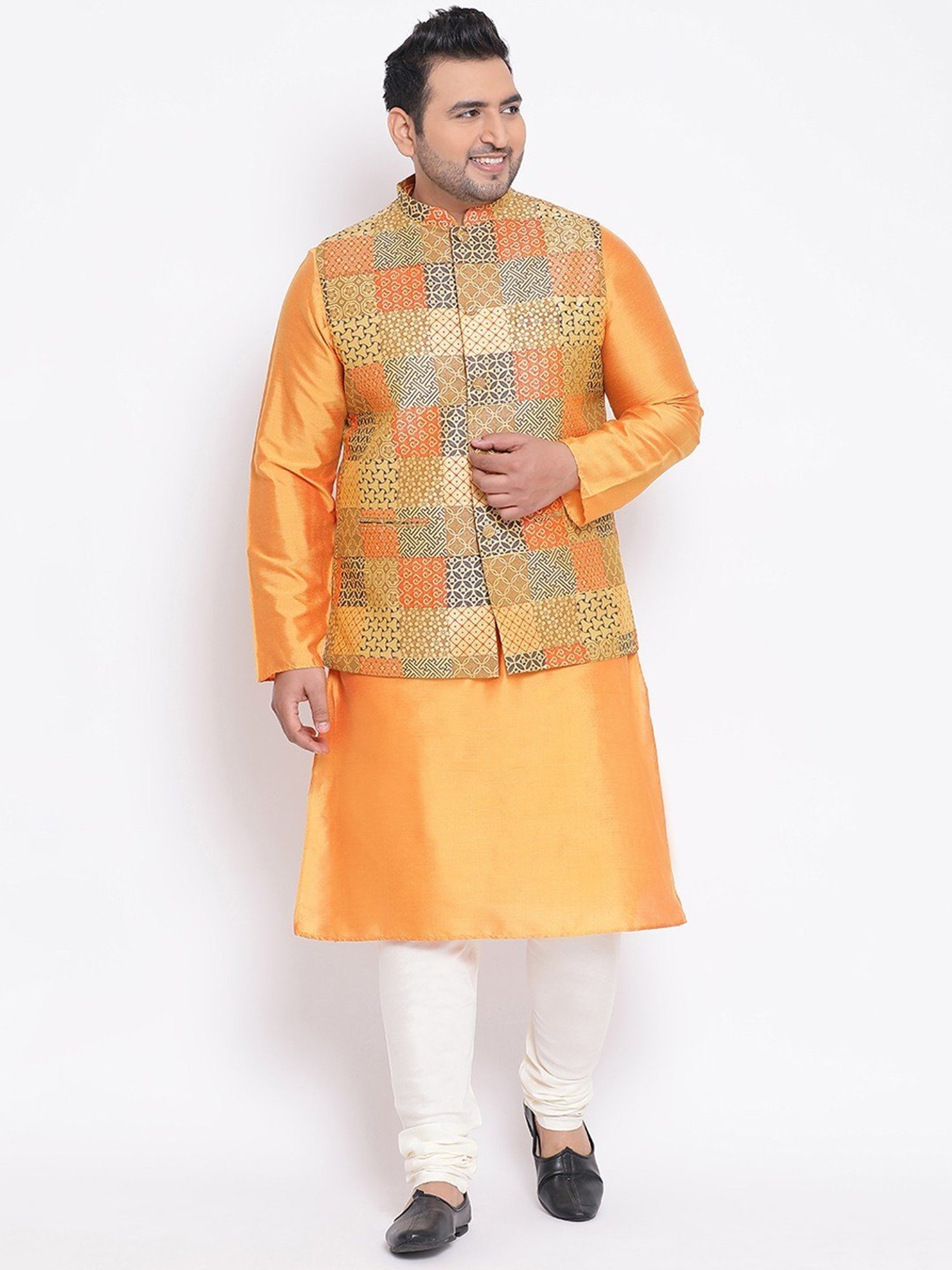 KISAH PLUS Yellow Regular Fit Printed Kurta Set With Jacket