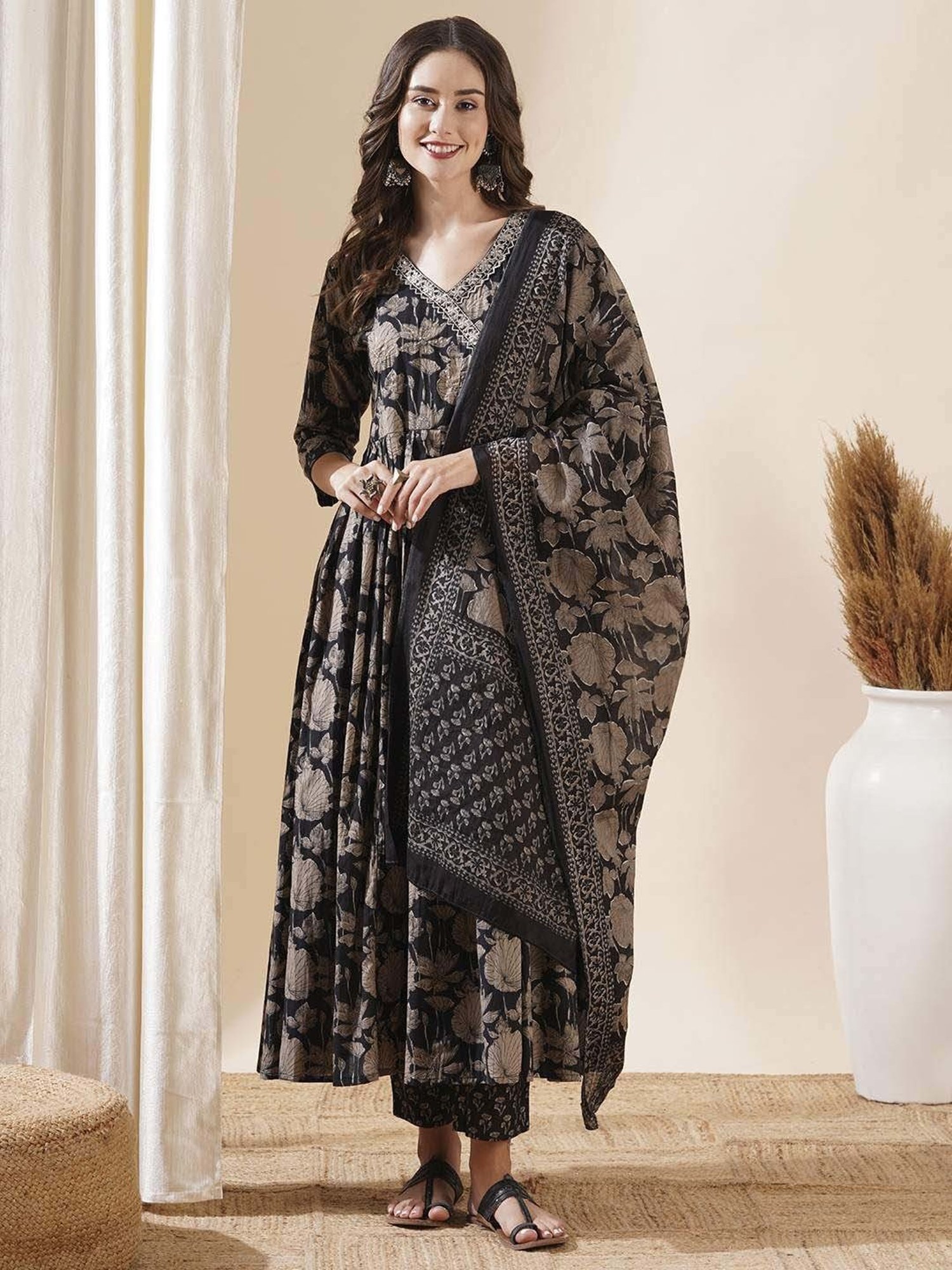 Fashor Black Cotton Floral Print Kurta Pant Set With Dupatta