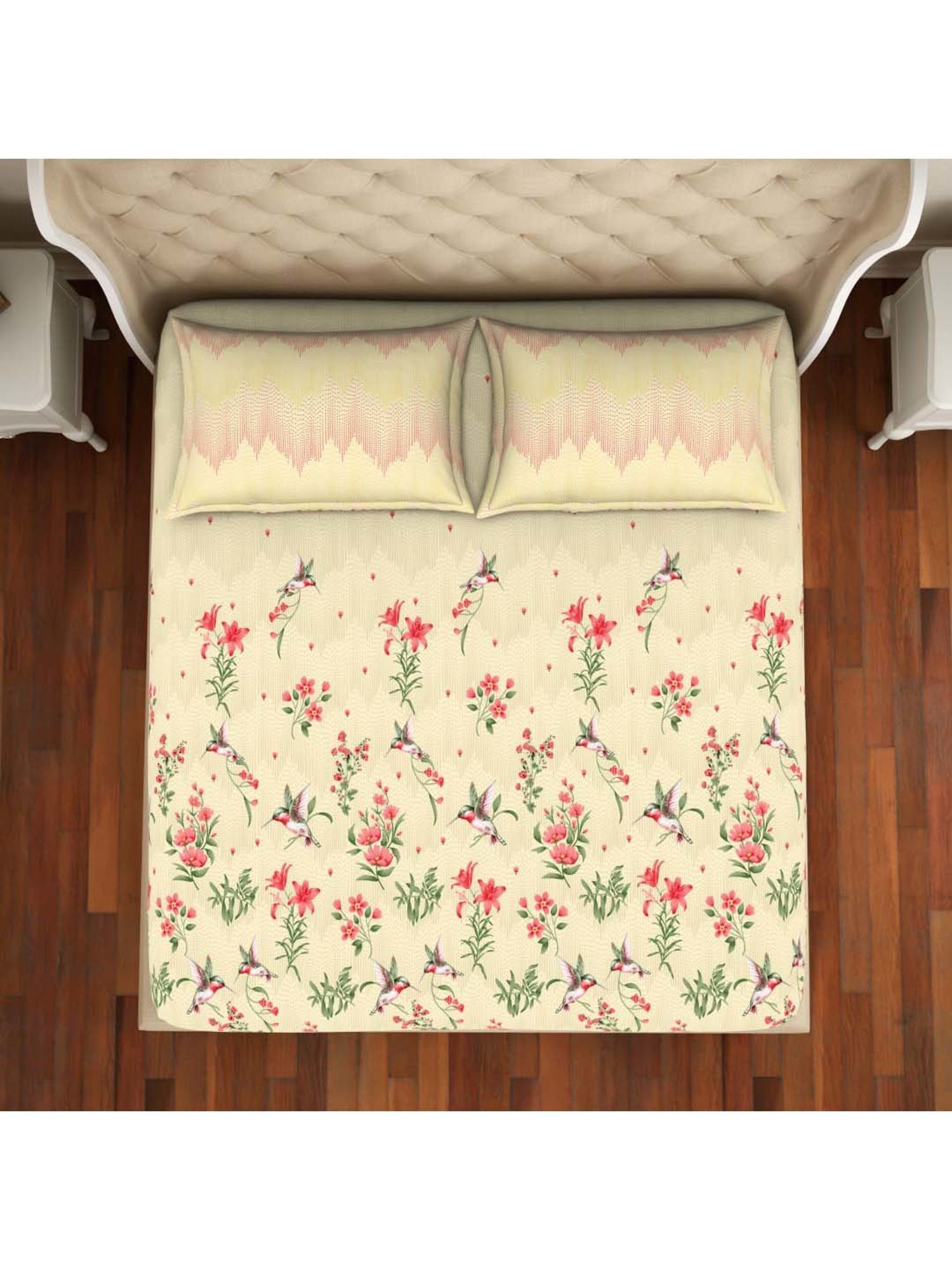 Welspun Printed Light Yellow Cotton Double Fitted Bed Sheet with 2 Pillow Covers