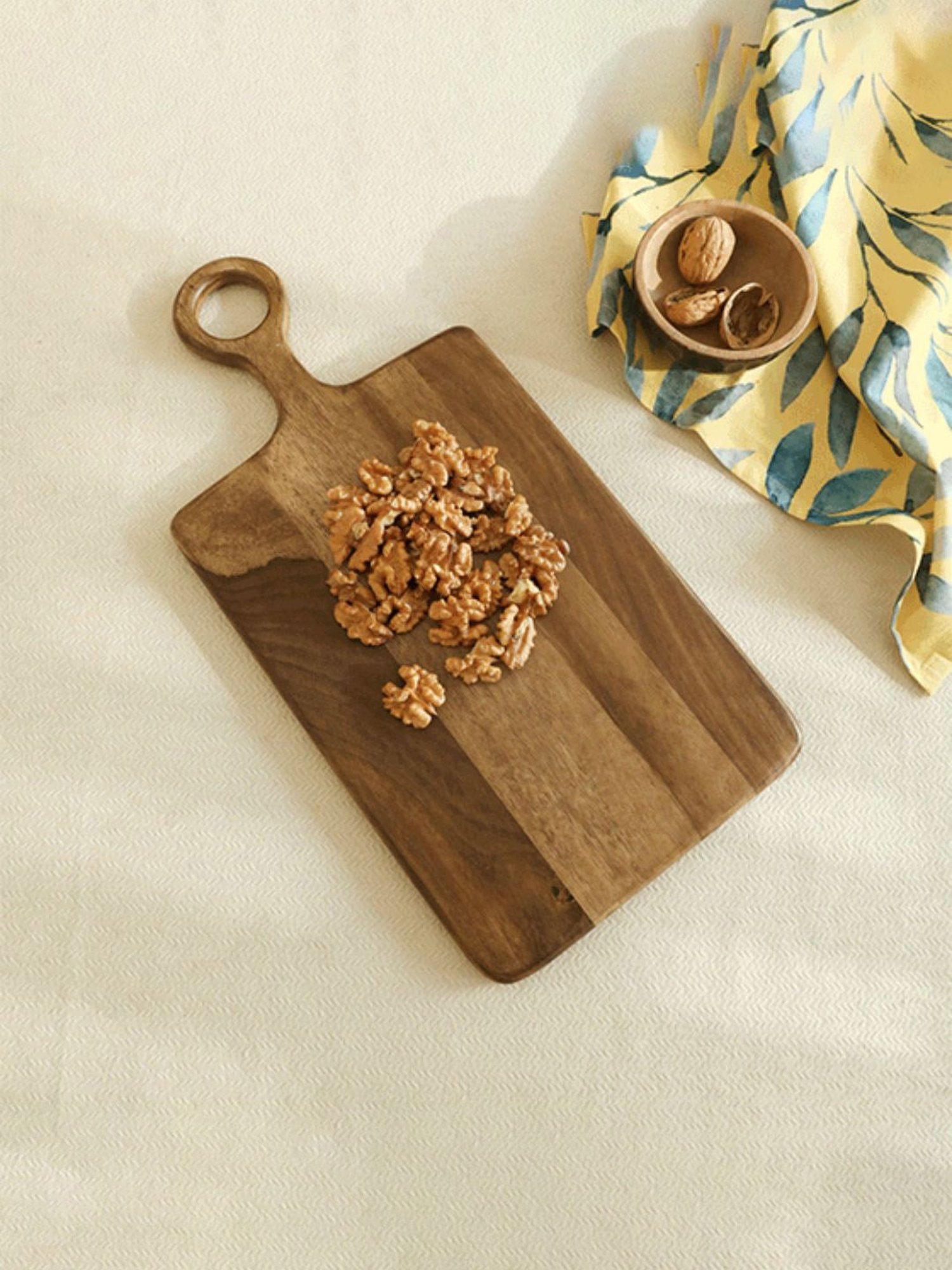 Ellementry Laimai Natural Sheesham Wood Rectangle Chopping Board