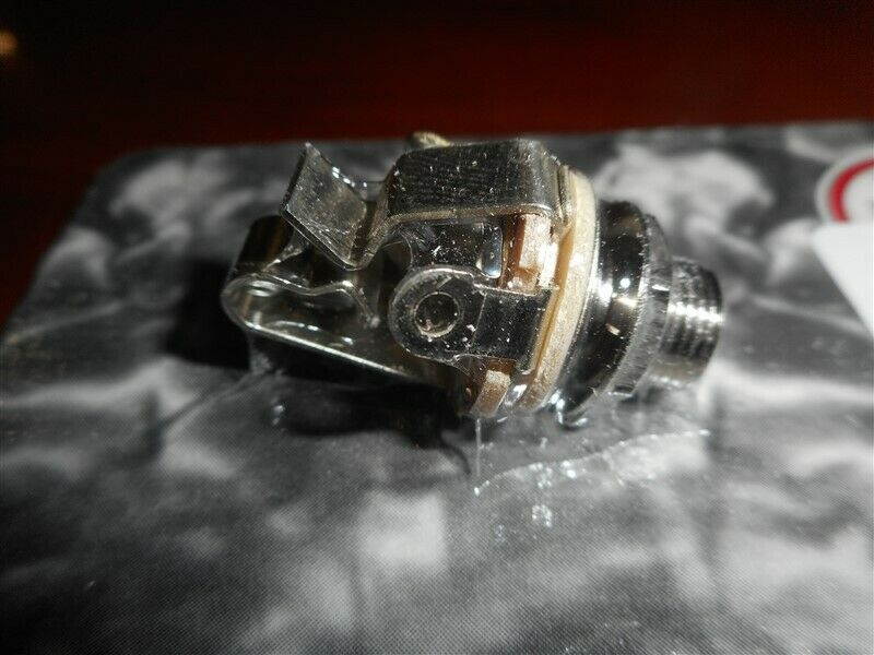 NEW - Switchcraft #2T11L 1/4" Dual Contact Input Jack