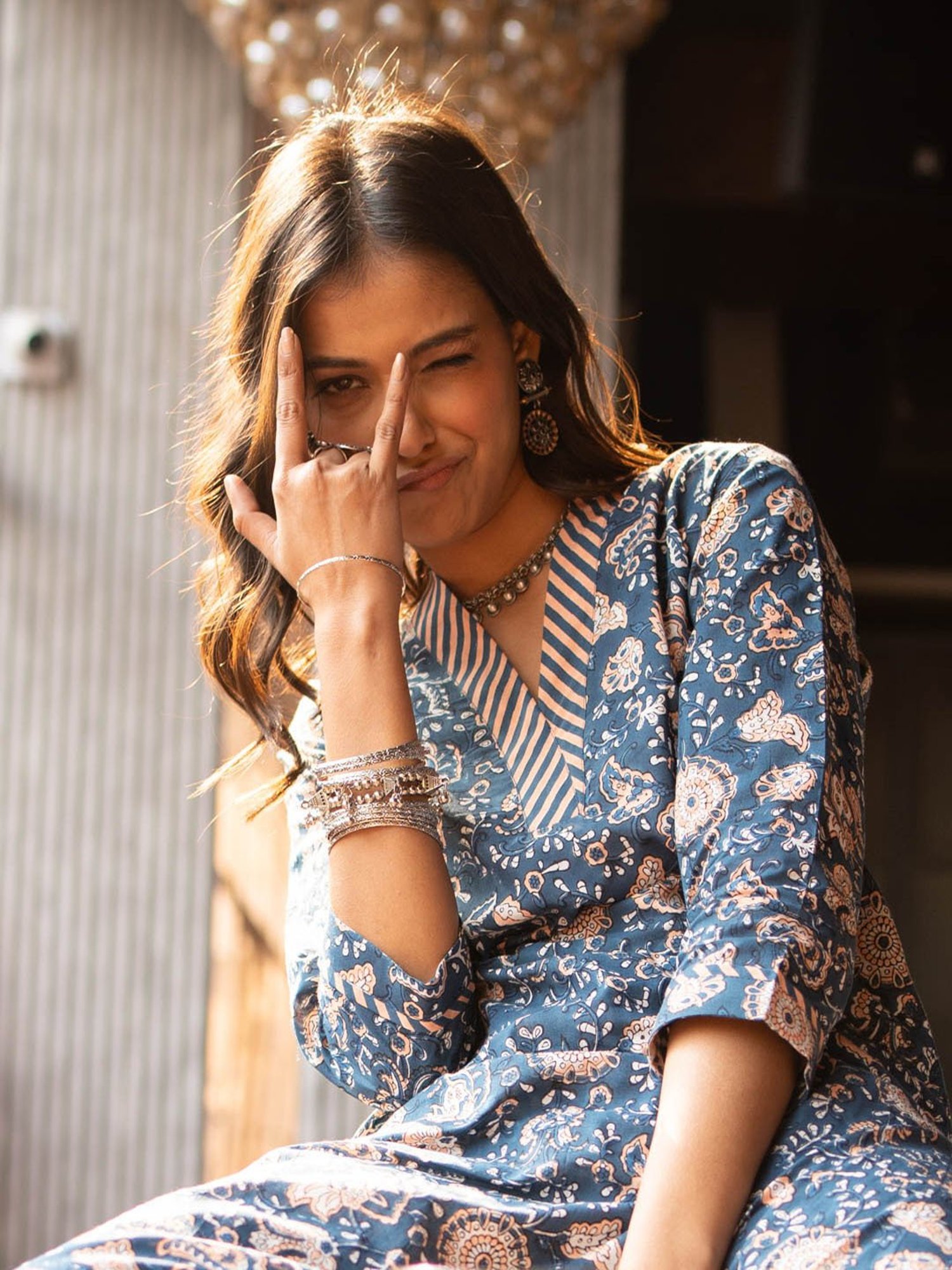 Akiso Blue Block Printed Straight Fit Kurta With Neck And Sleeve Details