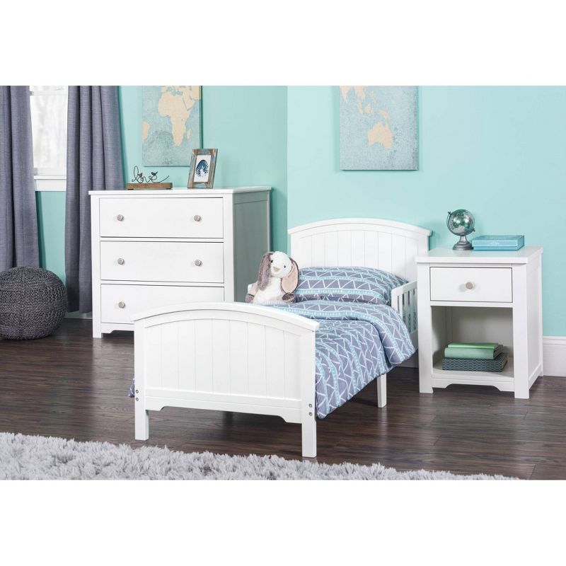Forever Eclectic Hampton Toddler Bed - Matte White