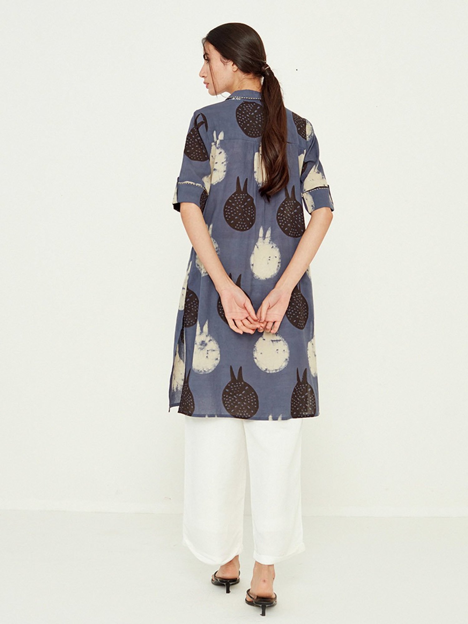 ANCESTRY Blue Printed Straight Kurta