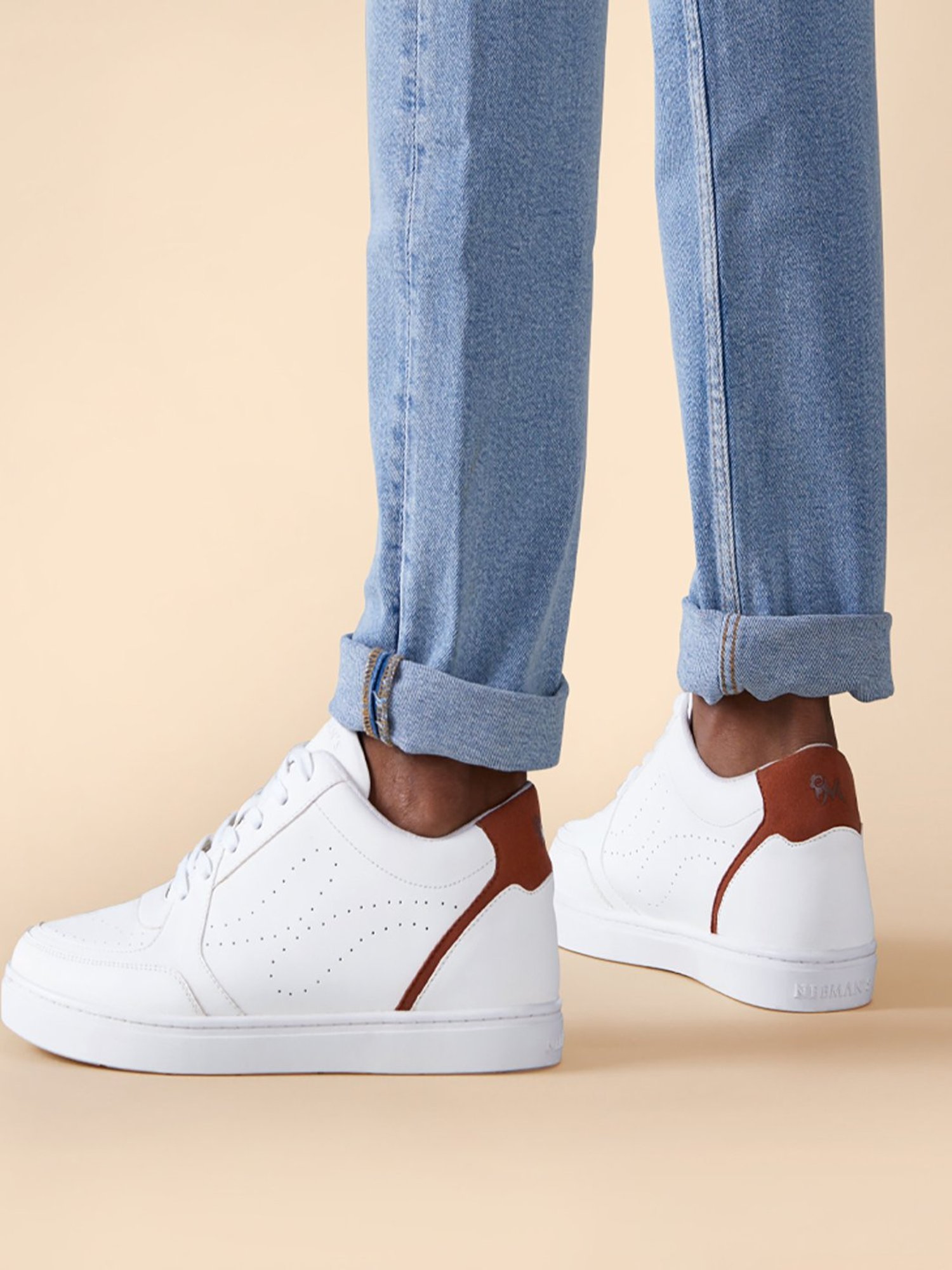 Neemans Men's Pop White Casual Sneakers