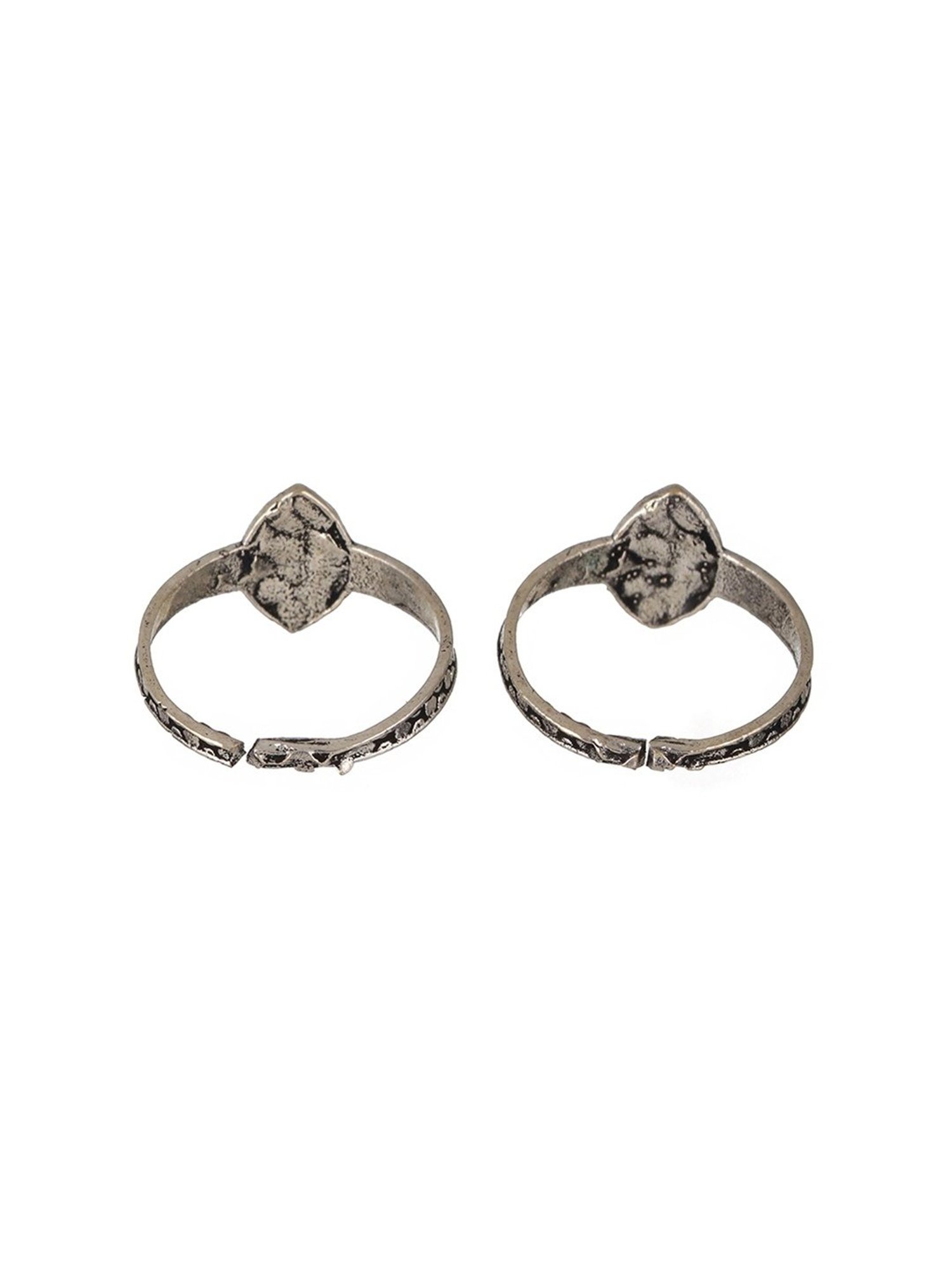 Priyaasi Pair of Tribal Design Oxidized Silver Adjustable Toe Rings