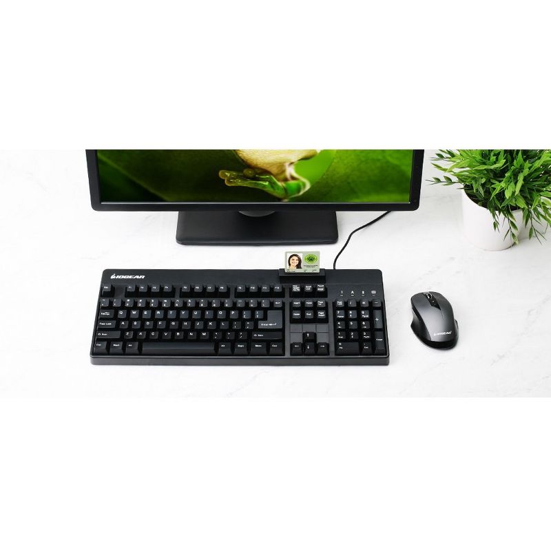 IOGEAR 104-Key Keyboard w/ Built-in Common Access Card Reader - Cable Connectivity - USB 2.0 Type A Interface - 104 Key - Windows, Mac OS, PC