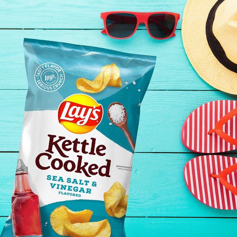 Lay's Kettle Cooked Sea Salt & Vinegar Potato Chips - 8oz