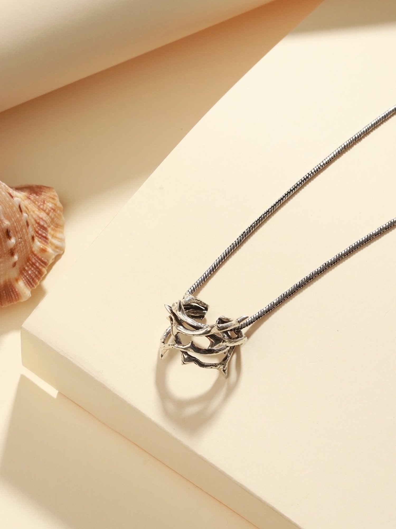 Bold by Priyaasi Thorned Ring Black Casual Pendant With Chain for Men