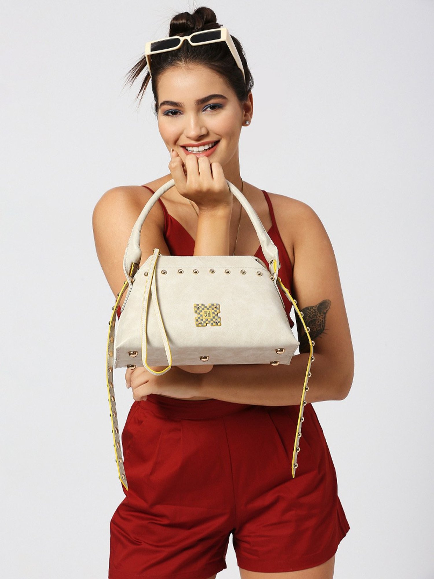 Eume Rose Off white Leather Cross Body Bag