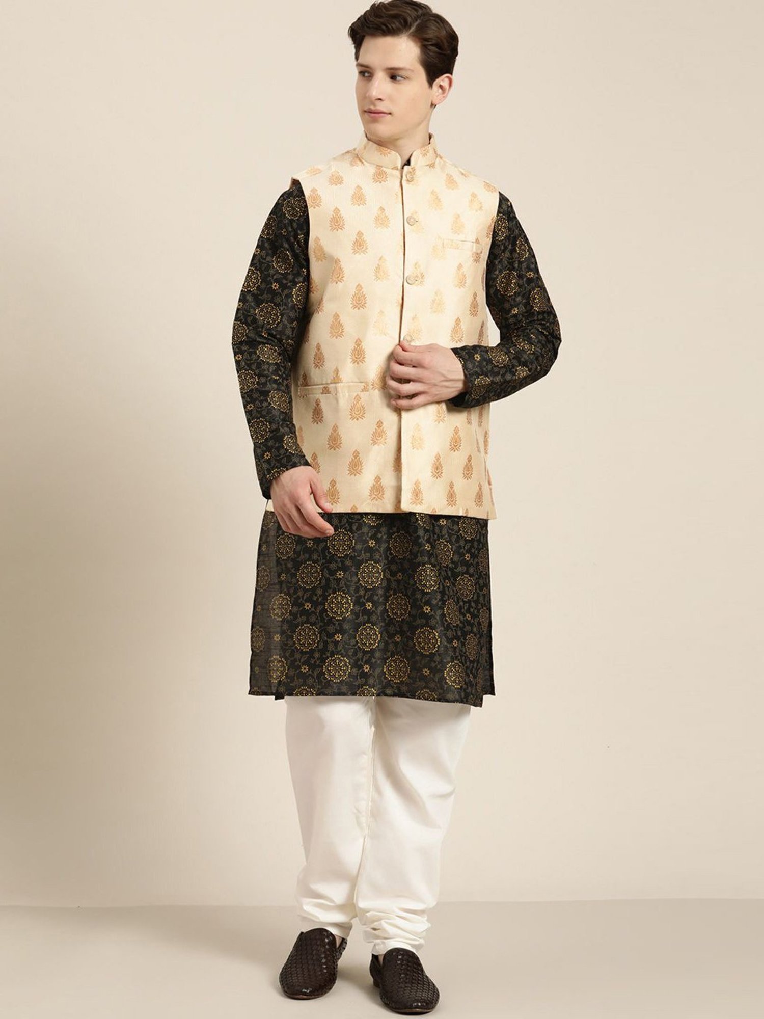 Vastramay White Cotton Straight Fit Embroidery Ethnic Suits