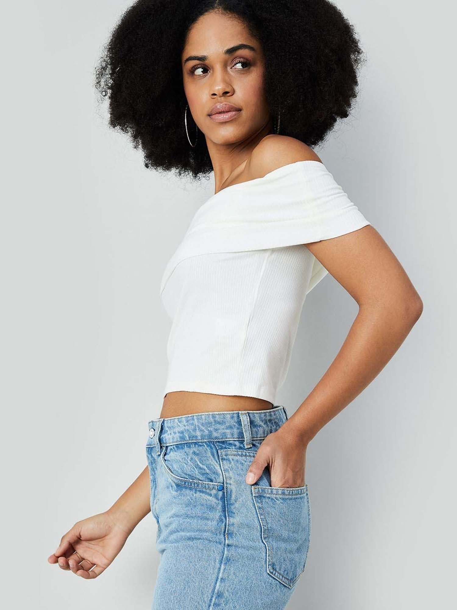Ginger by Lifestyle White Plain Crop Top