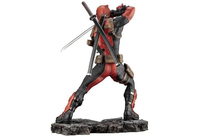 Kotobukiya Marvel 12 Inch Fine Art Statue | Maximum Effort Deadpool