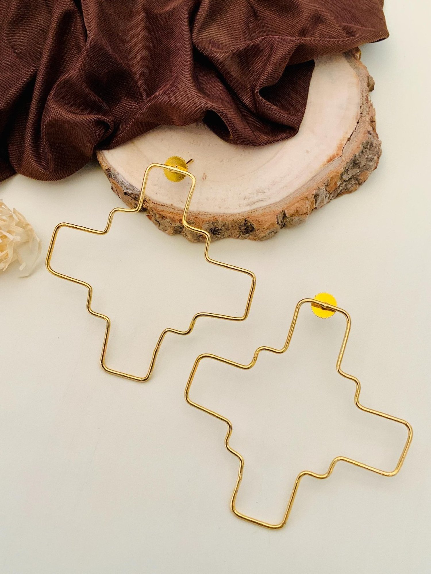 Abdesigns Classic Gold-Plated Stud Earrings