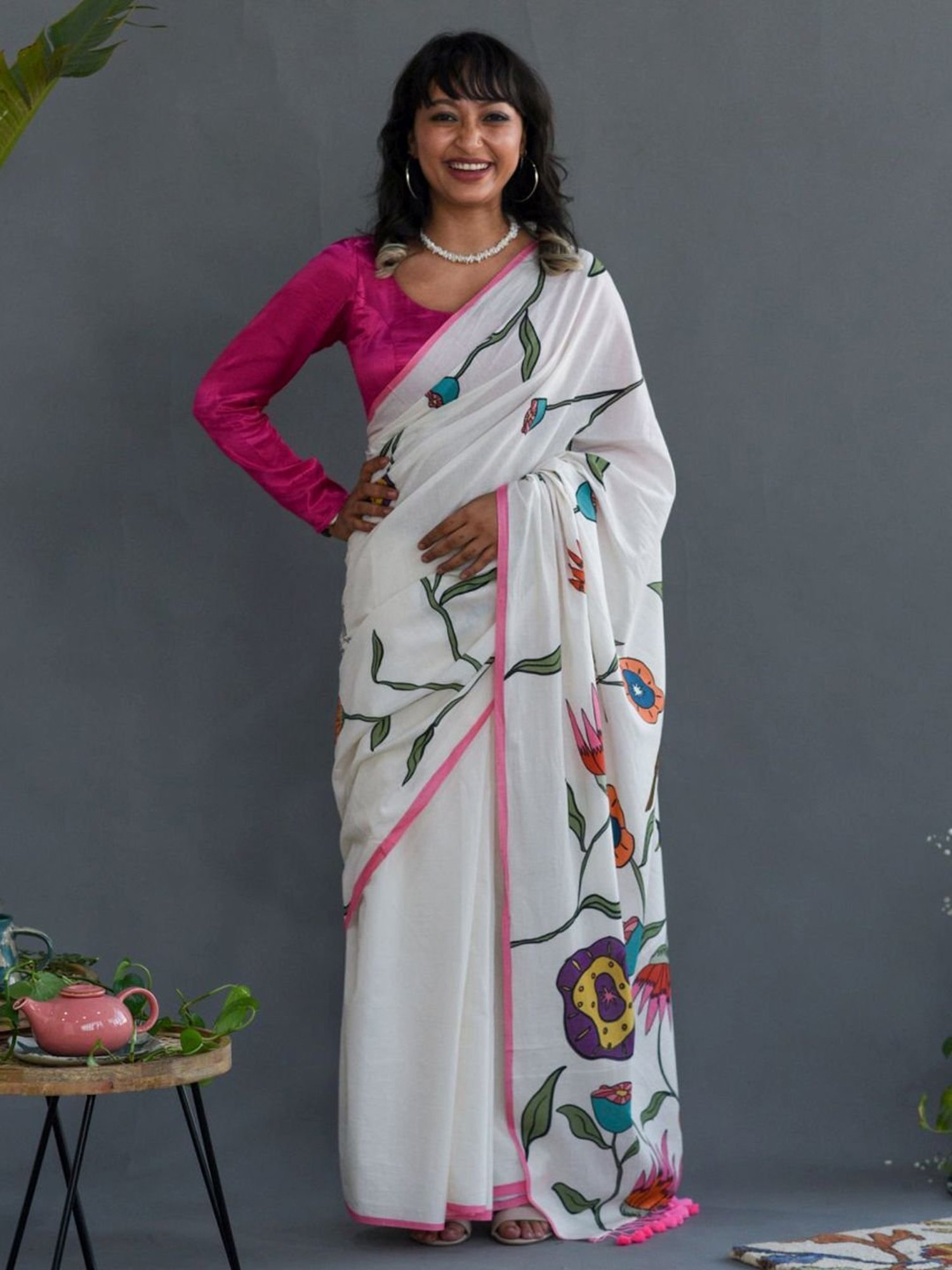 Suta White Cotton Floral Print Saree Without Blouse