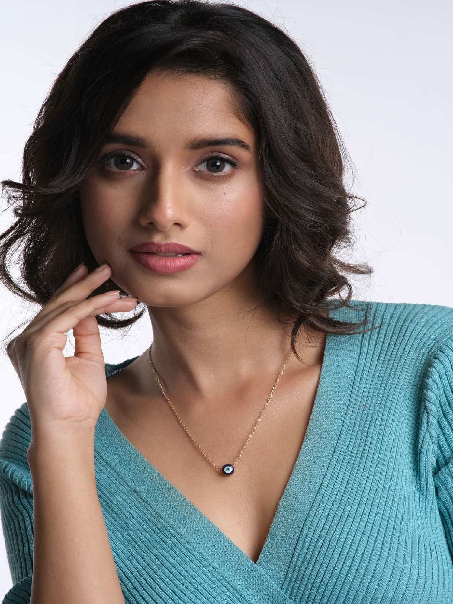 Jewelz Trendsetting Gold Color Western Evil Eye Pendant With Chain for Women