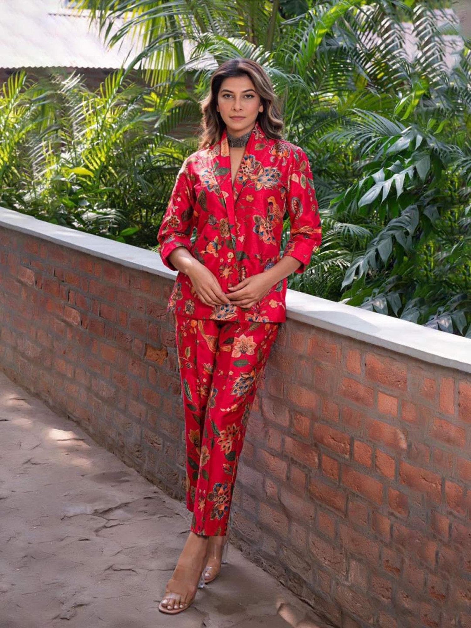 Eeshva India Red Rangaa Re Kareena Printed Blazer Jacket with Pants In Silk