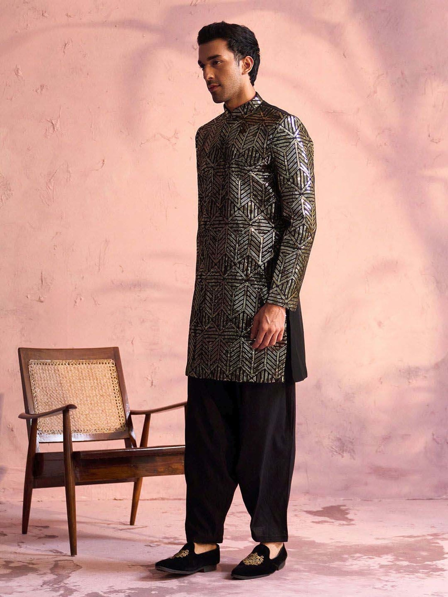 Vastramay Black Regular Fit Embroidered Sherwani Set
