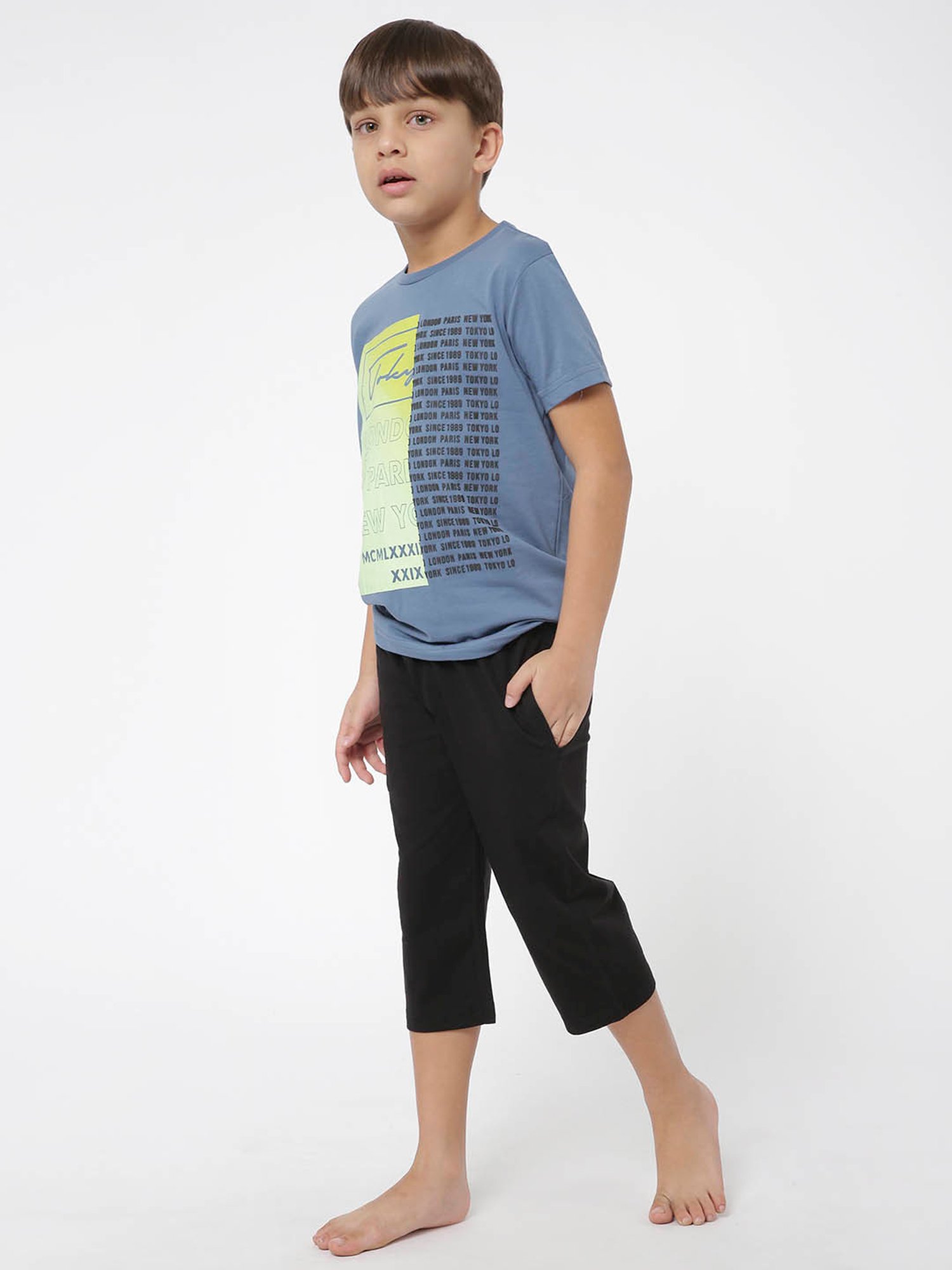 Sweet Dreams Kids Blue & Black Graphic Print T-Shirt with Capri