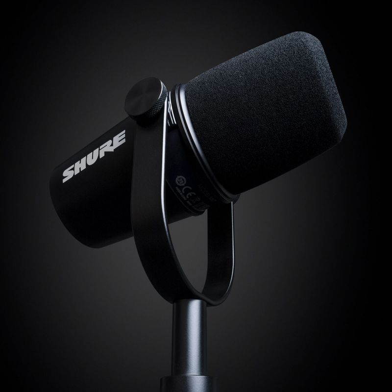 Shure MV7-K Podcast Microphone. Black
