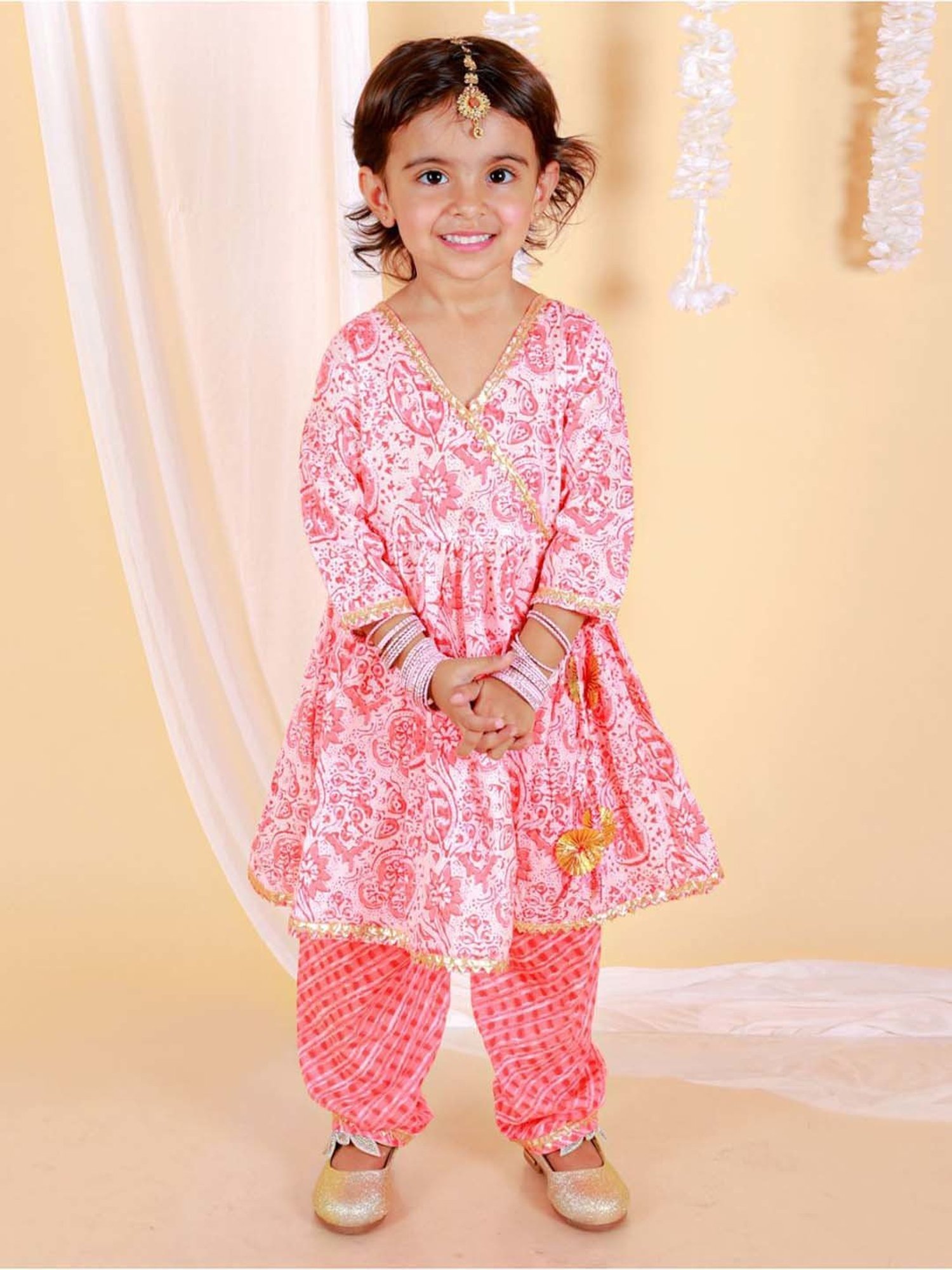 The Mom Store Kids Pink & White Cotton Printed Kurta Set