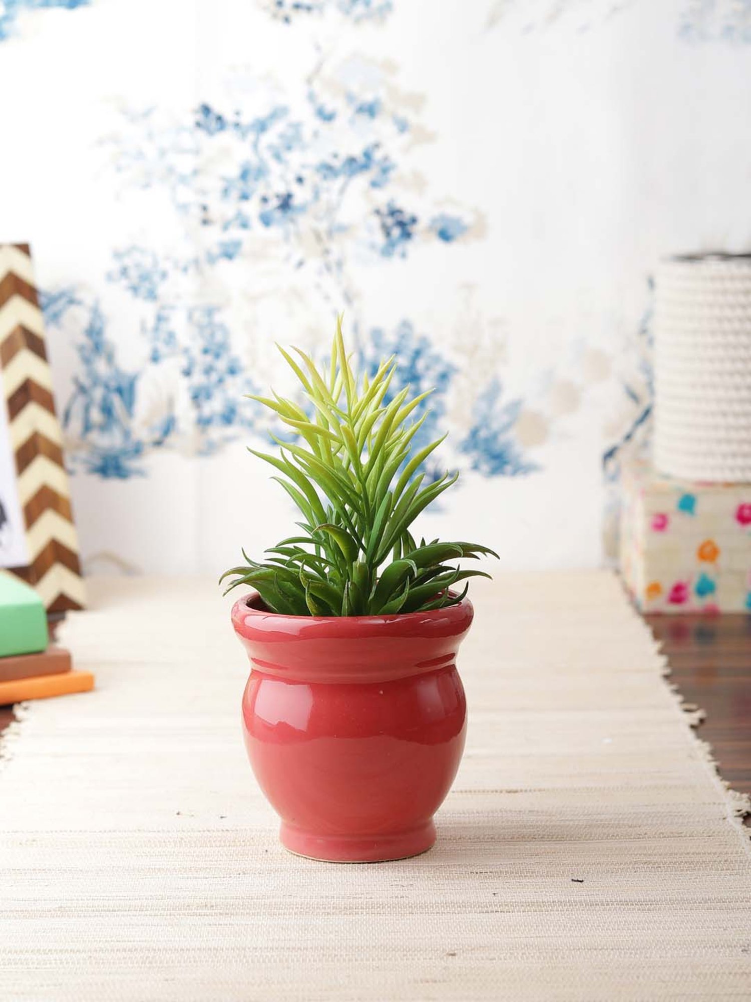 VarEesha Red Ceramic Planter Pot - Set of 2