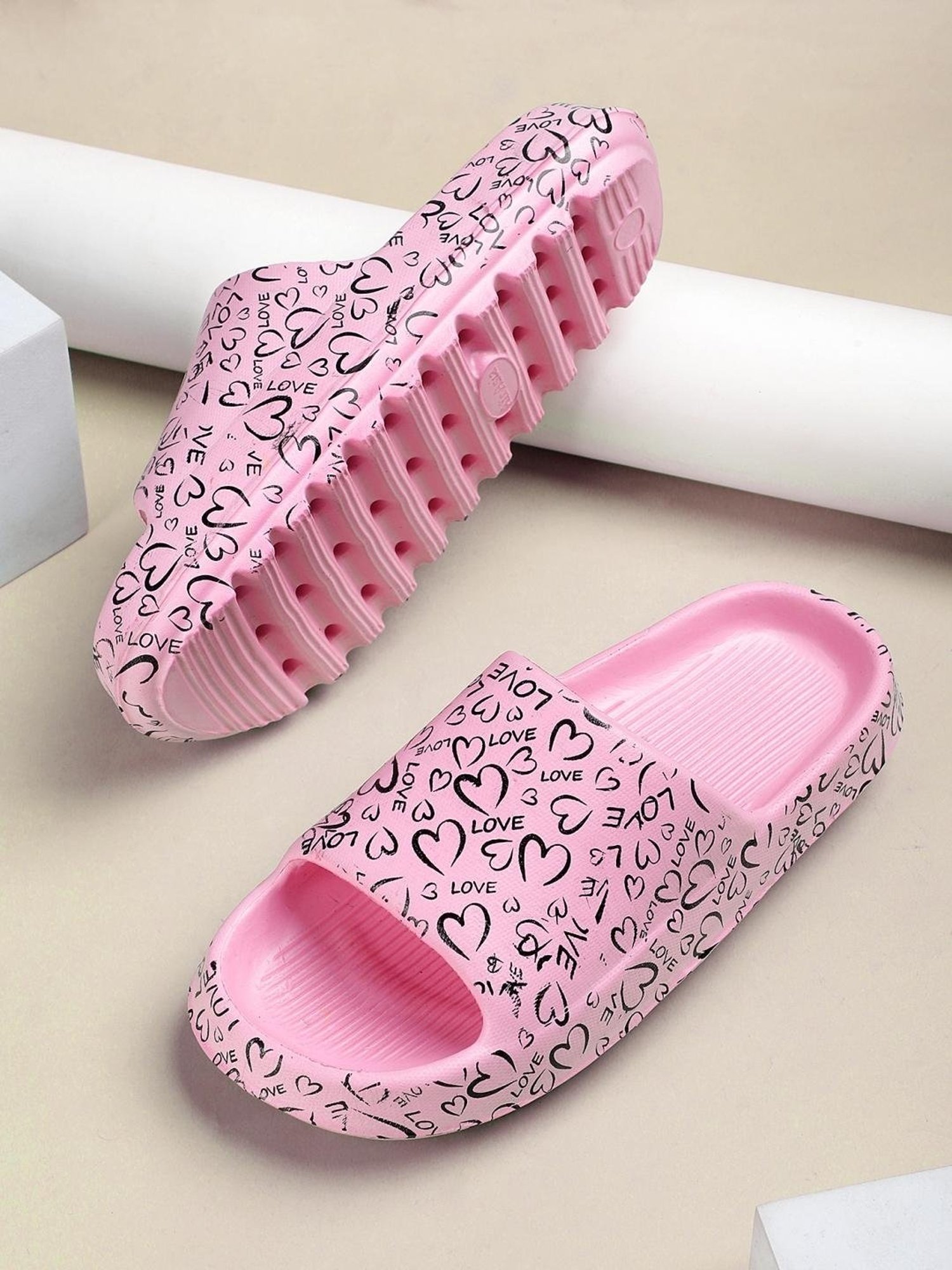 Pampy Angel Women's Pink Slides