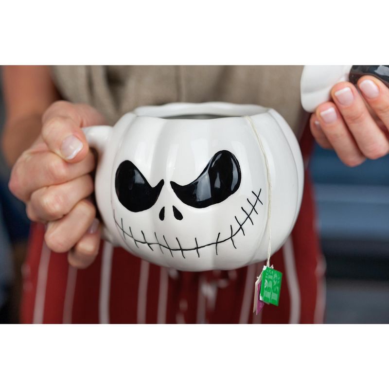 Seven20 Nightmare Before Christmas Jack Skellington Spooky Figural 24 Oz Mug With Lid