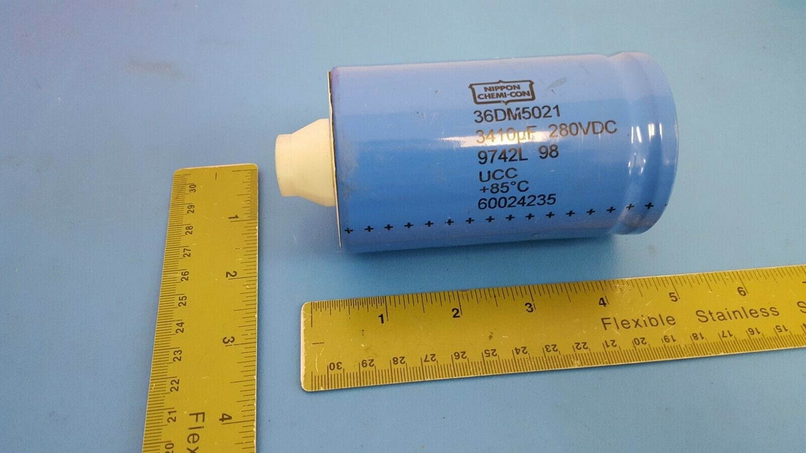 IMC1210-27UH-10% VISHAY INDUCTOR 27uH 10% SMD 50 PIECES