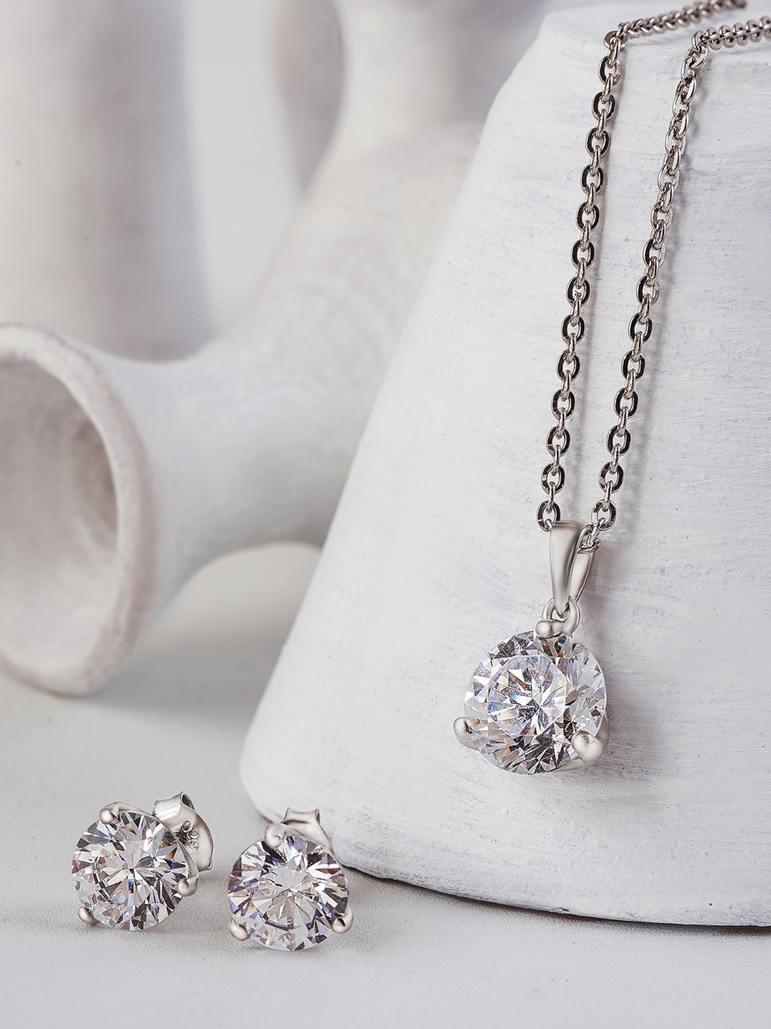 Silberry 92.5 Sterling Silver Solitaire Dream Pendant Earrings