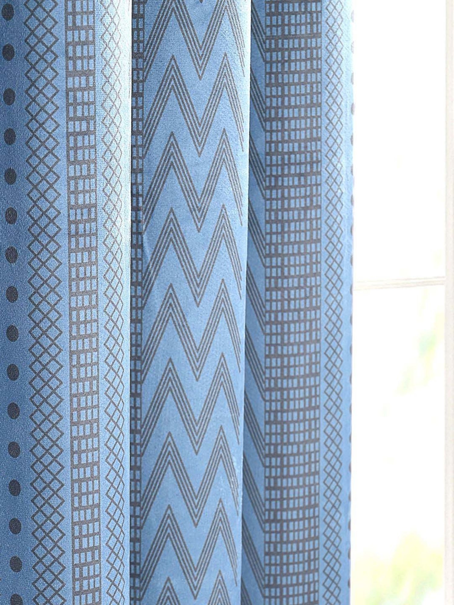 Saral Home Easy Living Blue Polyester 224 GSM Aveda Velvet Boho Curtain - Set of 2