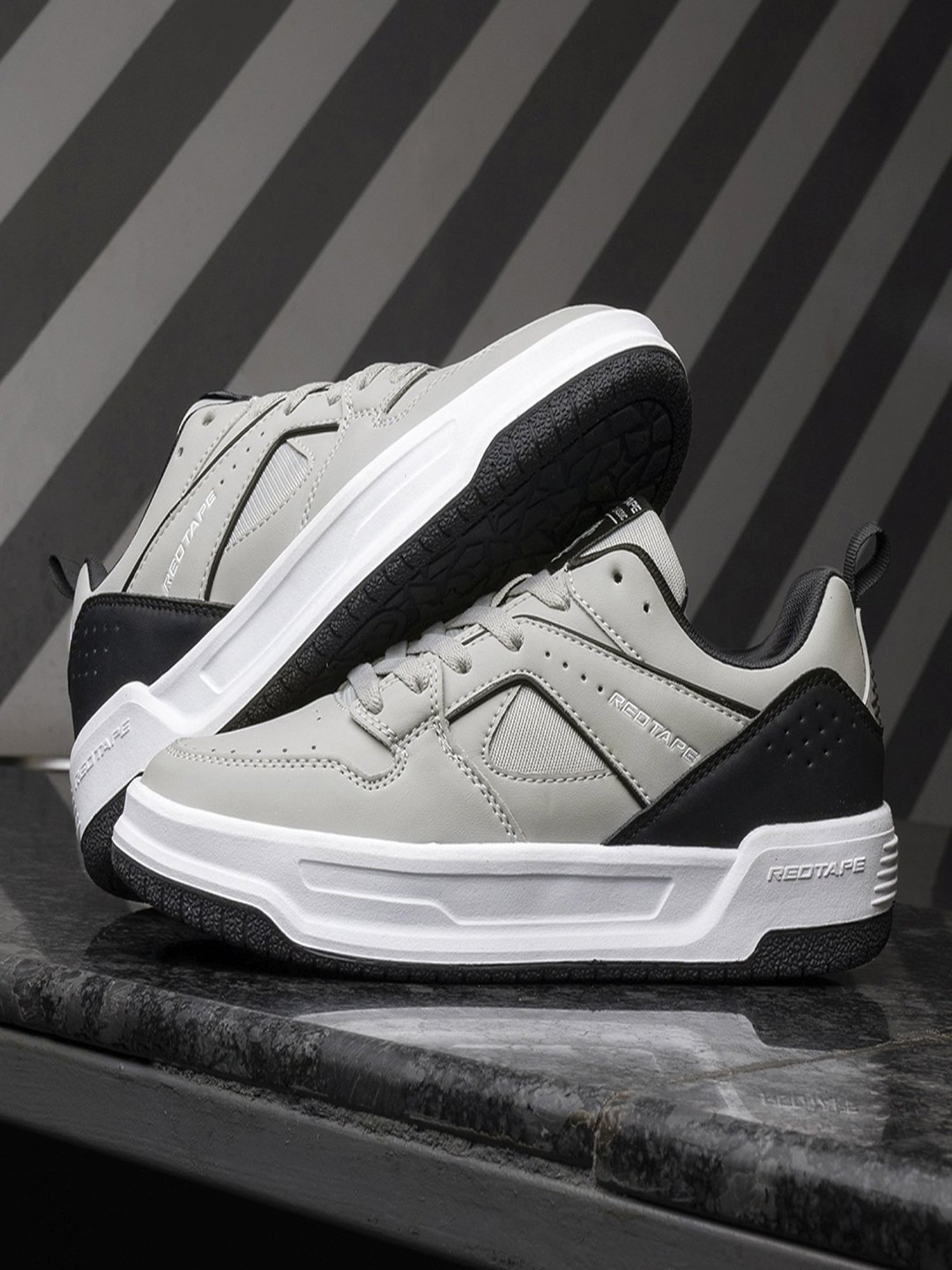 Red Tape Men's Grey Casual Sneakers
