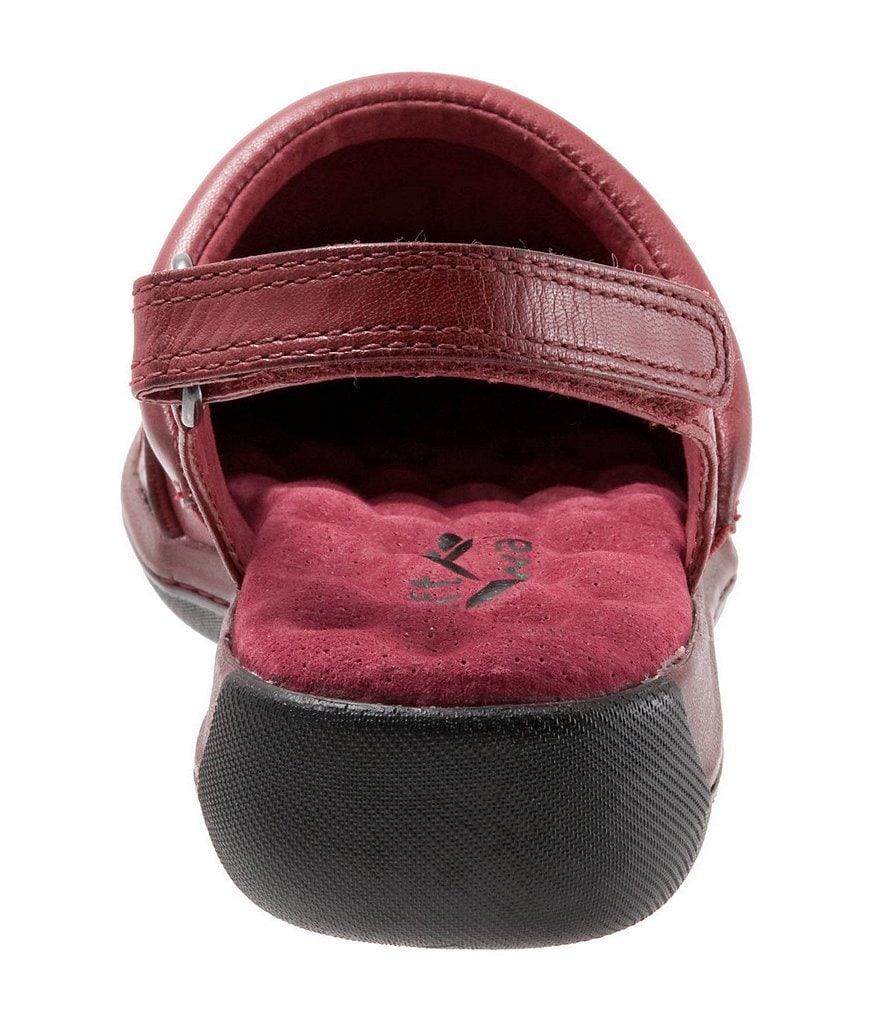 SoftWalk Salina Woven Clogs