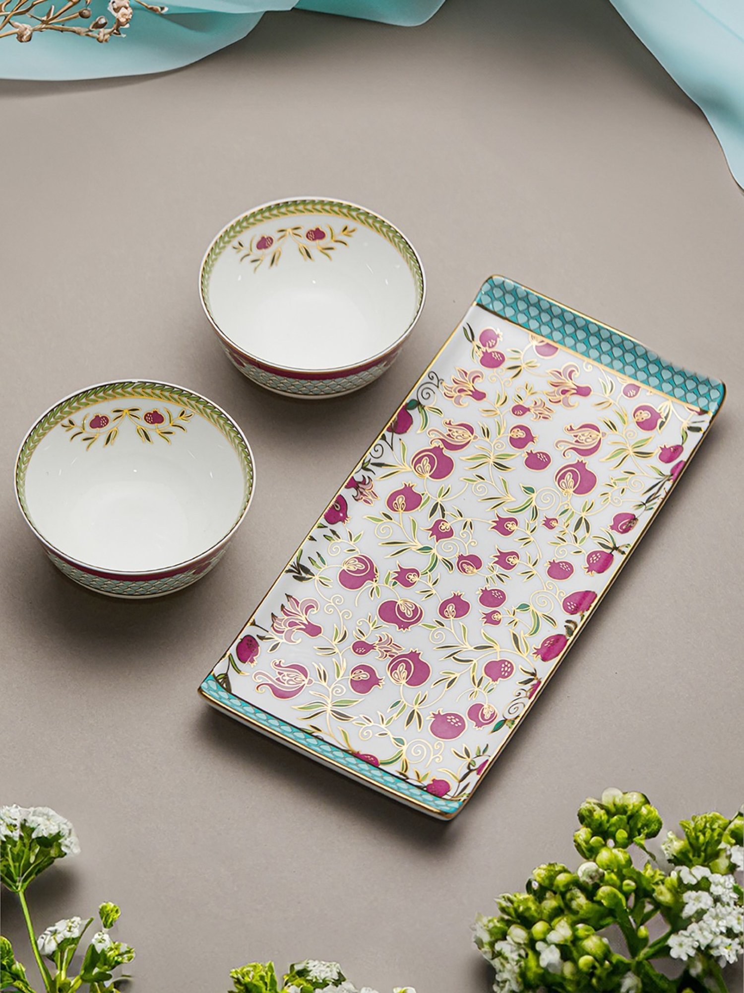 Trovea's Pom Passion 24K Gold Red Ceramic Bowls and Tray Set