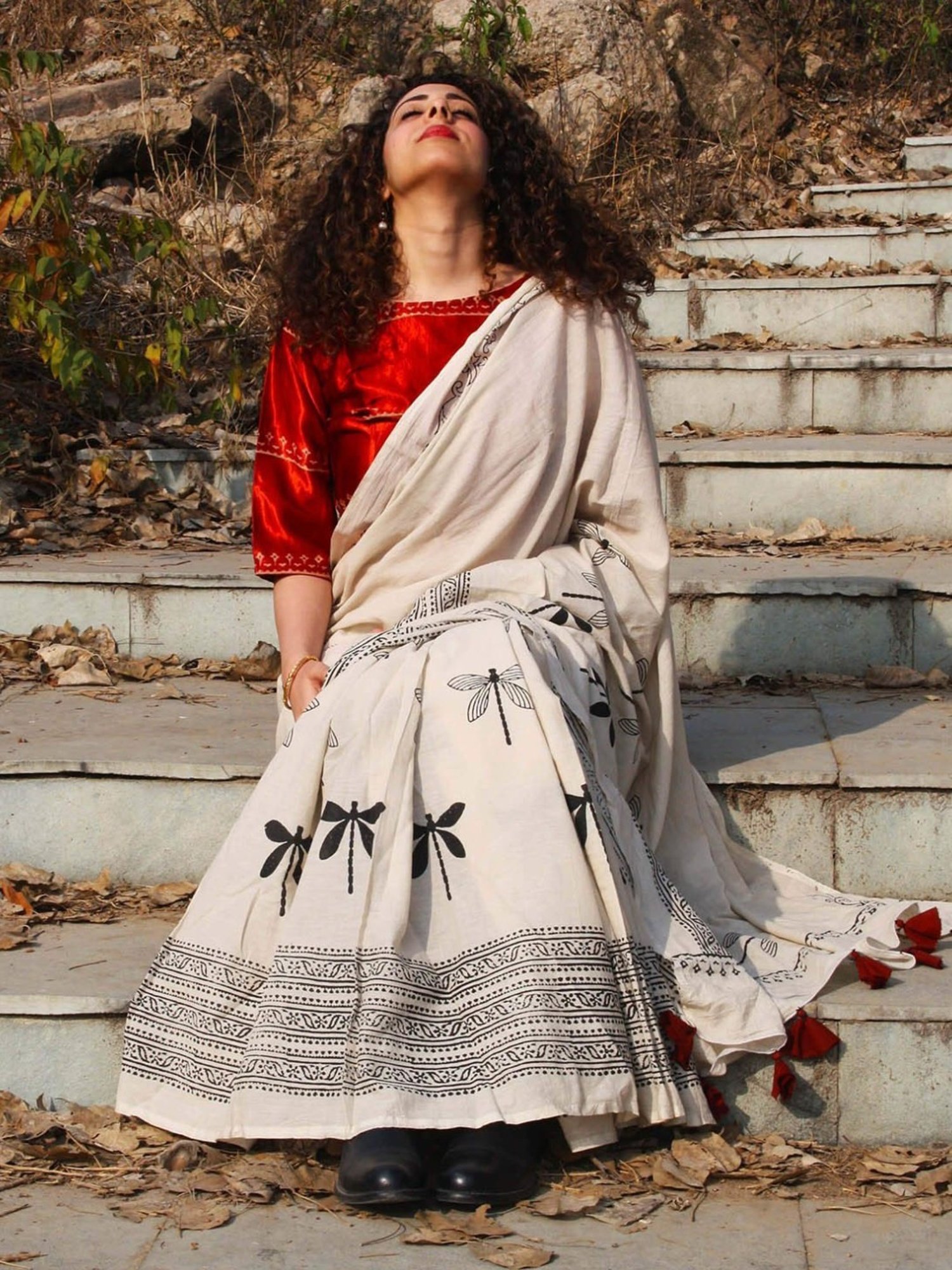 Chidiyaa Ivory Block Printed Dragonfly Saree