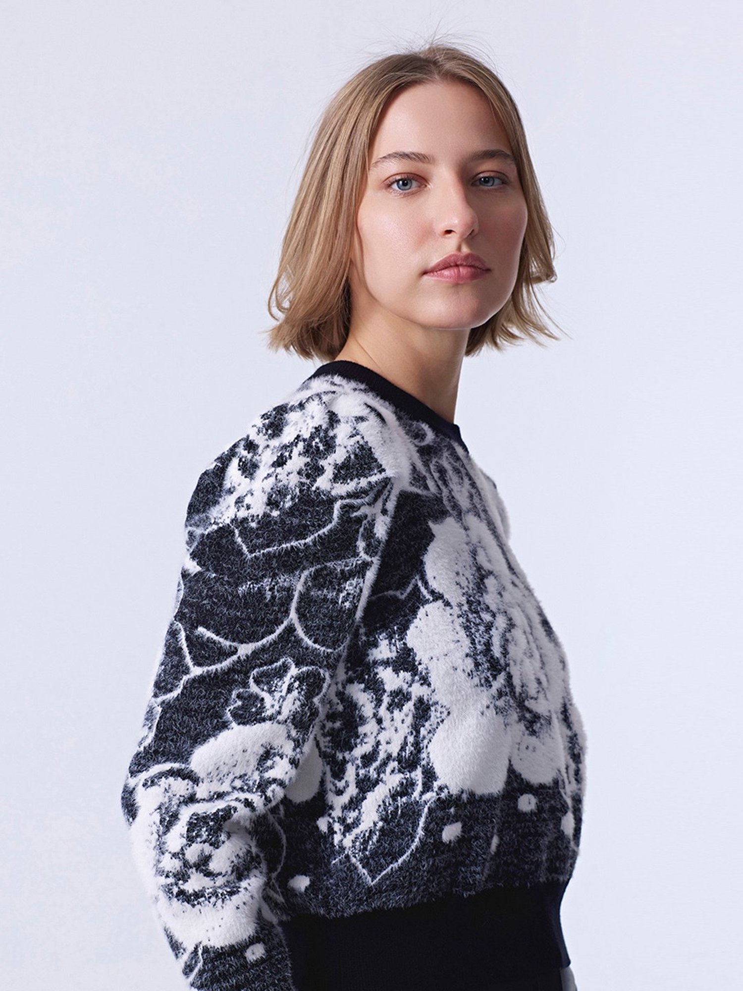 Cover Story Black & White Floral Print Sweater