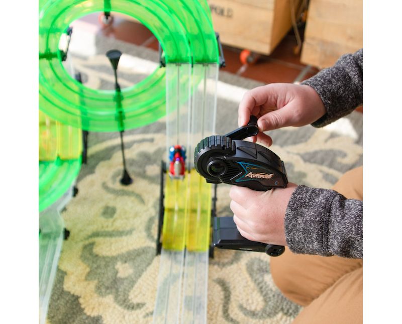  Fat Brain Toys Speed Spinners Racetrack FB406-1