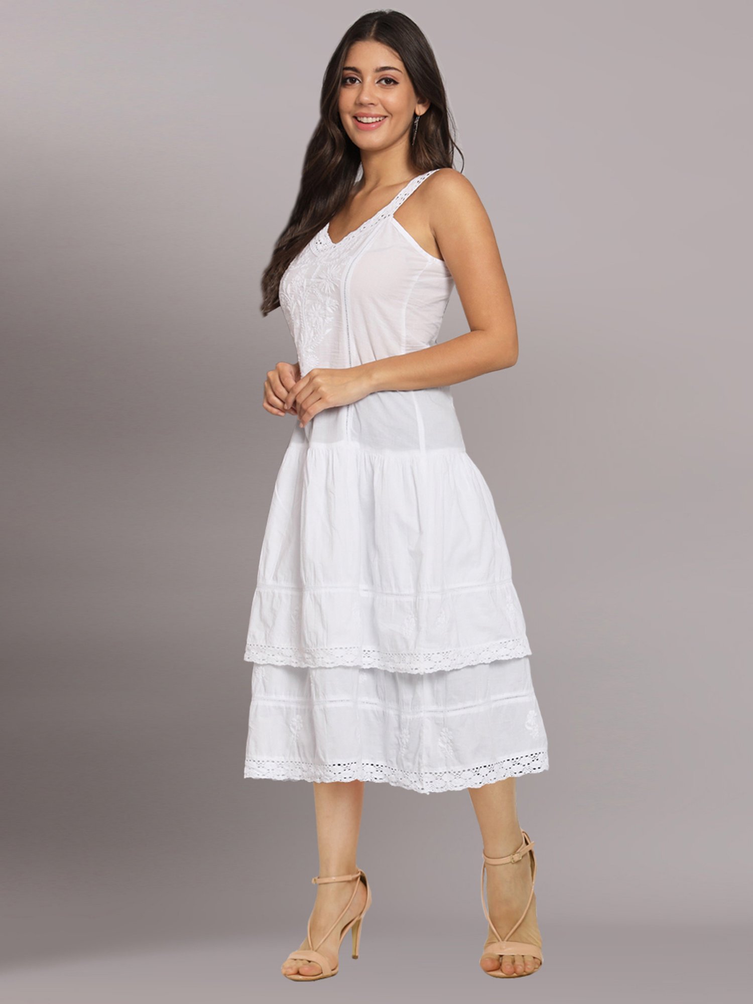 PARAMOUNT CHIKAN White Cotton Lucknowi Chikankari Ethnic Dress