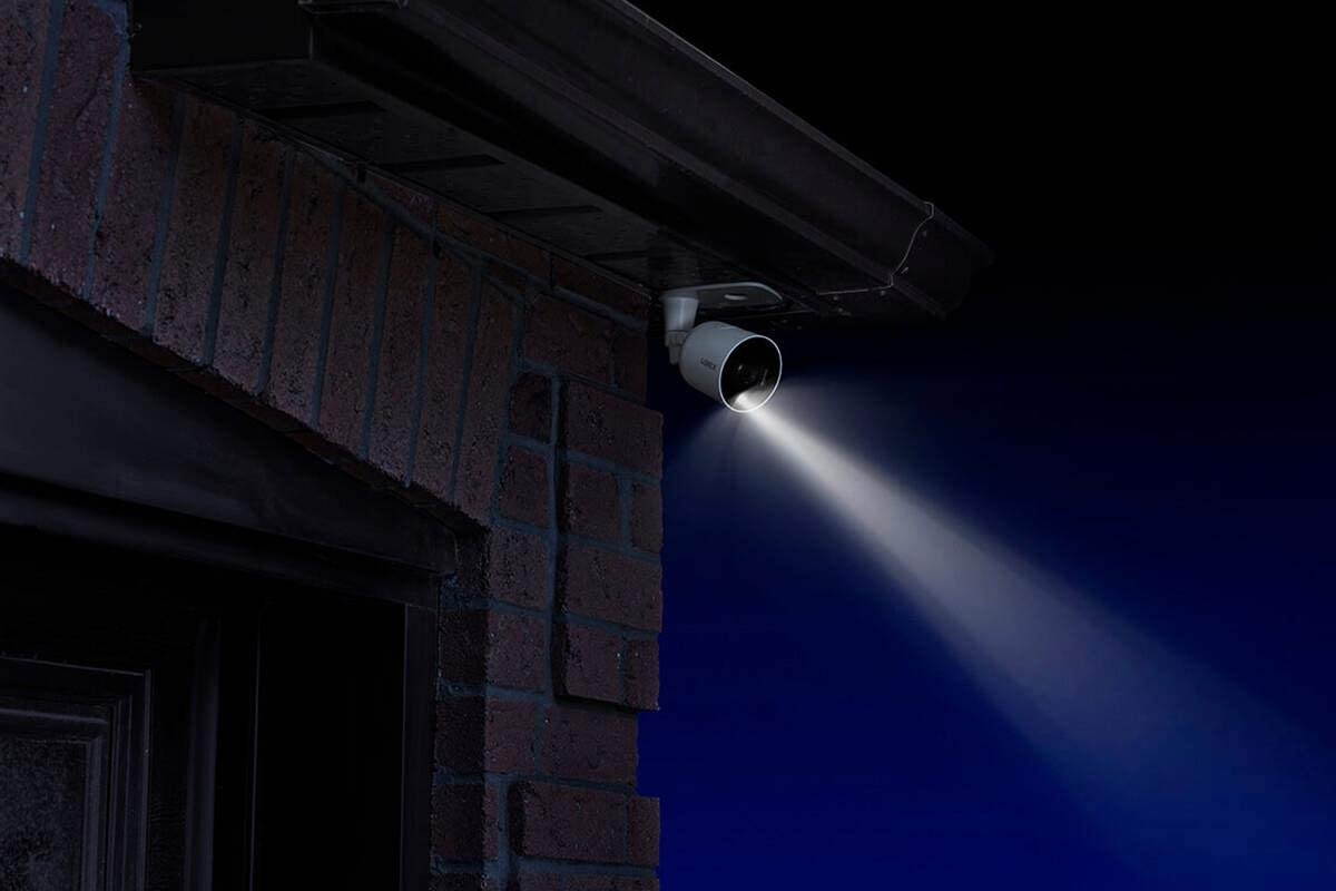 Lorex W282CAD Indoor/Outdoor 1080p Wi-Fi Bullet Camera with Smart Deterrence and Color Night Vision, 129 Field of View, Audio, 32GB microSD Card Included, Compatible with Lorex Home Center (White)