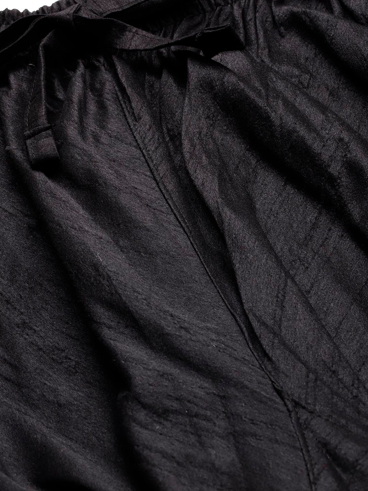 Manthan Black Regular Fit Churidars