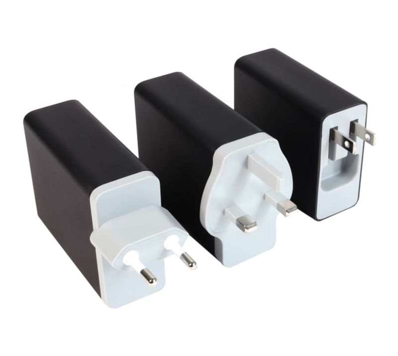 Club 3D USB Type A and C Dual Power Charger up to 60W - 5 V DC/3 A, 12 V DC, 9 V DC, 15 V DC, 20 V DC Output