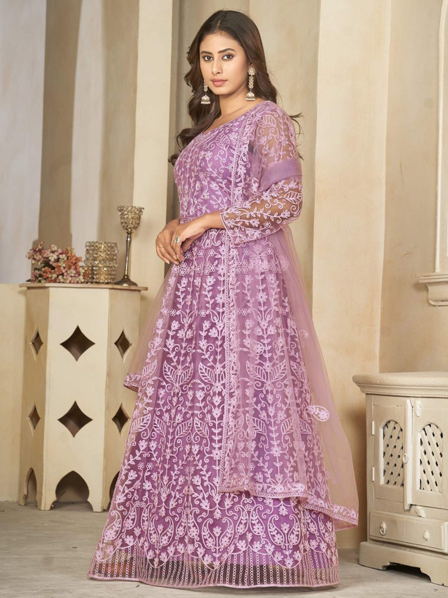 Warthy Ent Lilac Embroidered Unstitched Dress Material