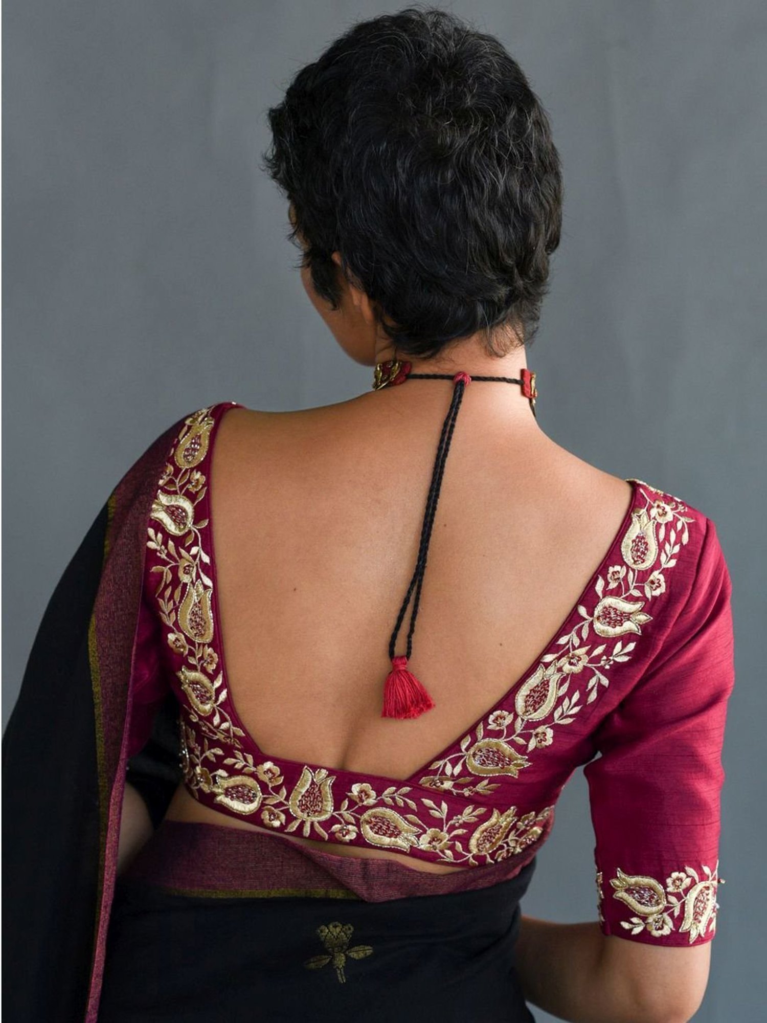 Suta Black Cotton Woven Saree Without Blouse