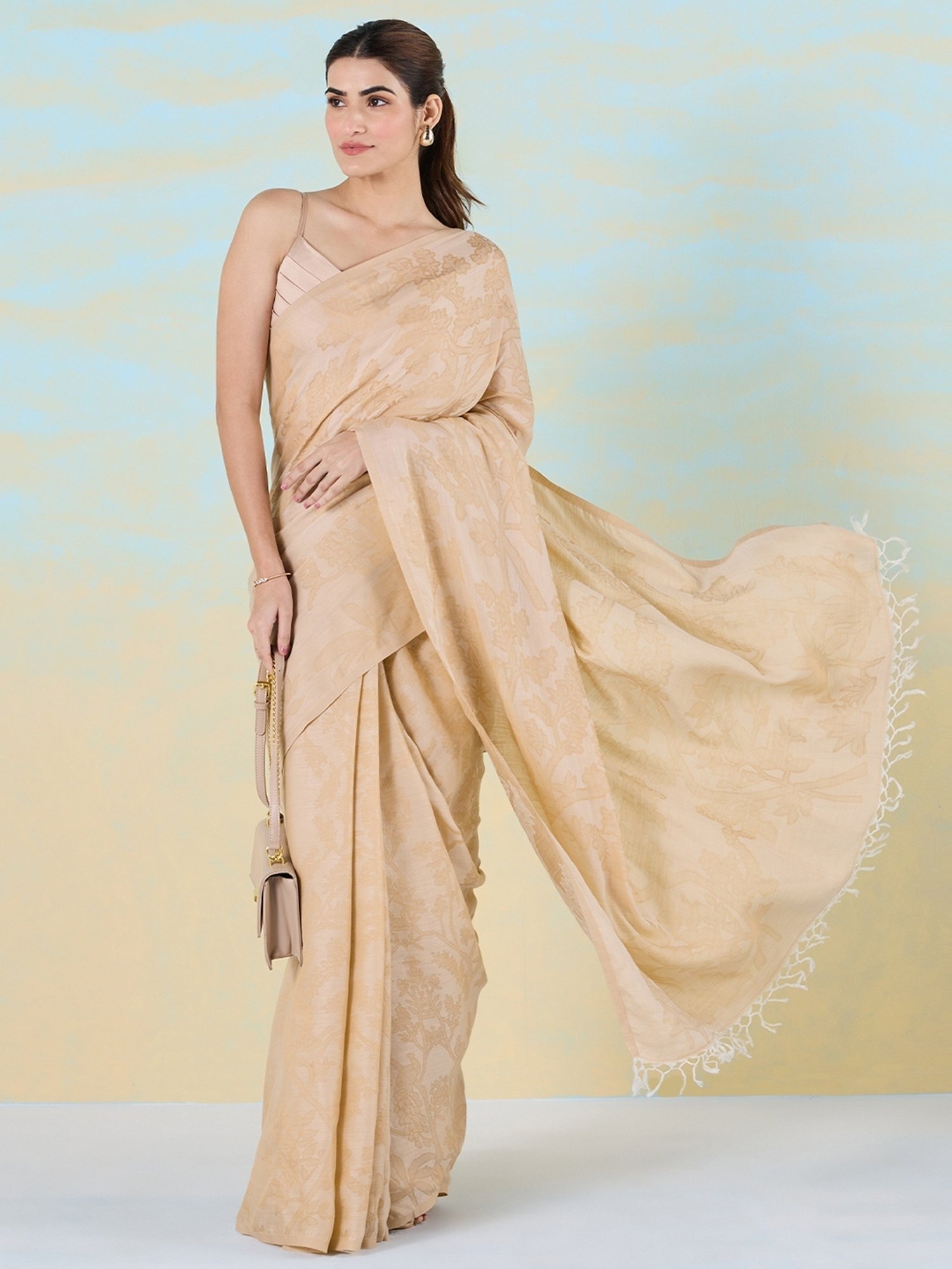 navyasa by liva Beige Floral Print Saree With Unstitched Blouse