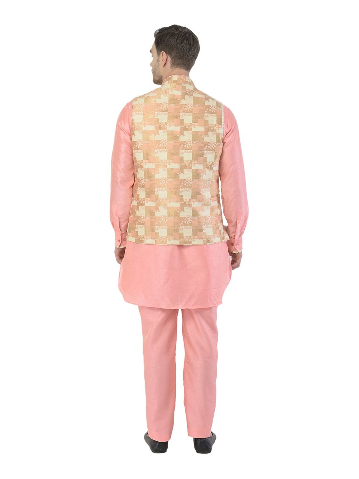 SG RAJASAHAB Peach Printed Kurta & Pant Set With Jacket