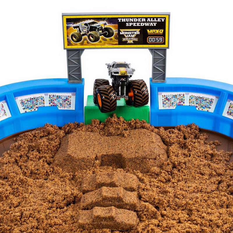 Monster Jam Monster Dirt Arena 24" Playset with  Exclusive 1:64 Scale Die-Cast Monster Jam Truck