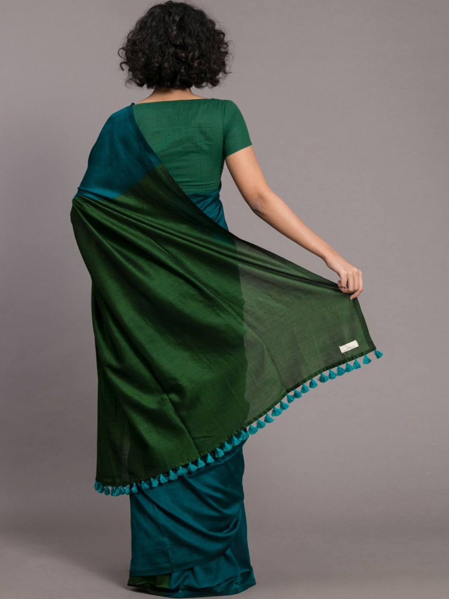Suta Blue Plain Saree Without Blouse